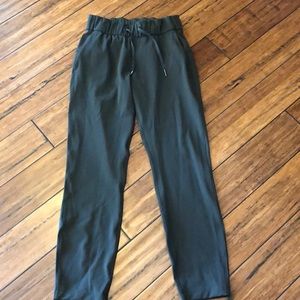 Lululemon On the Fly pant